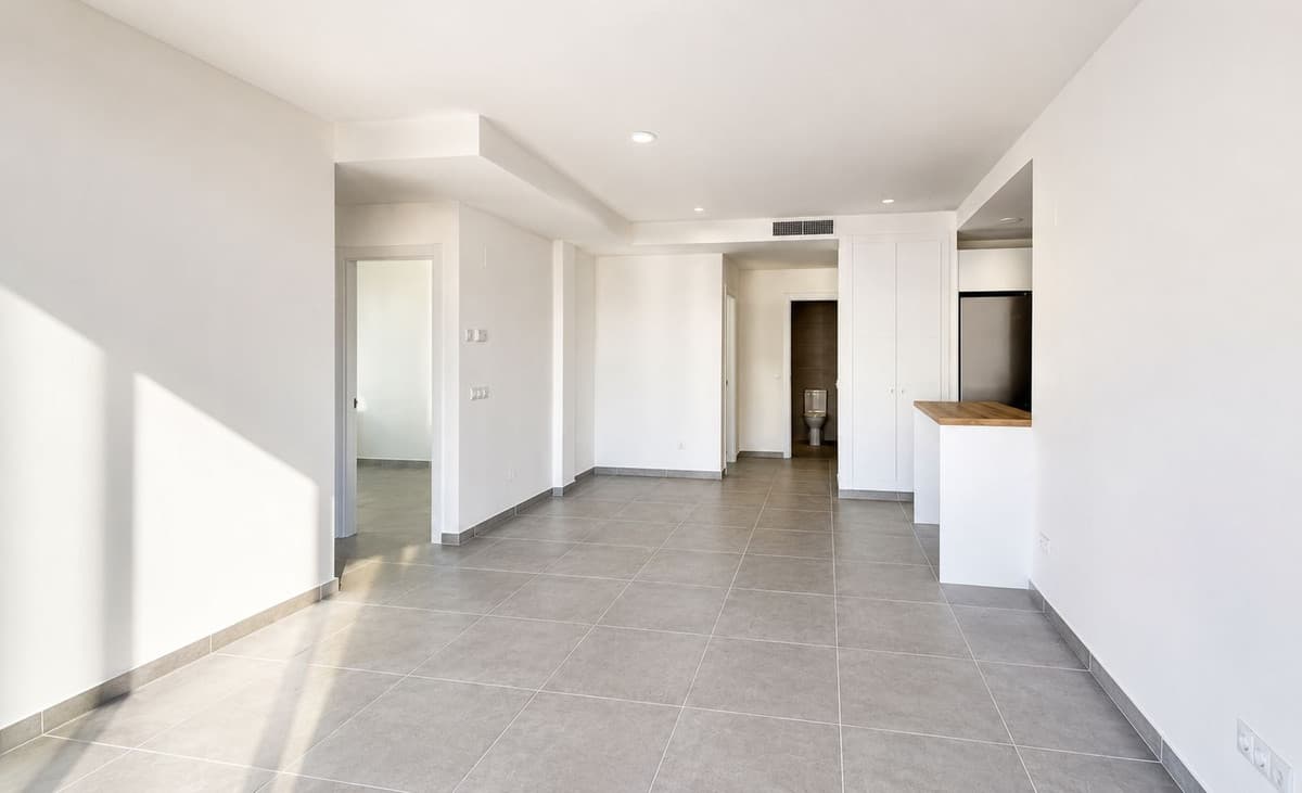 Middle Floor Apartment in Benalmadena Costa — photo 7 of 10