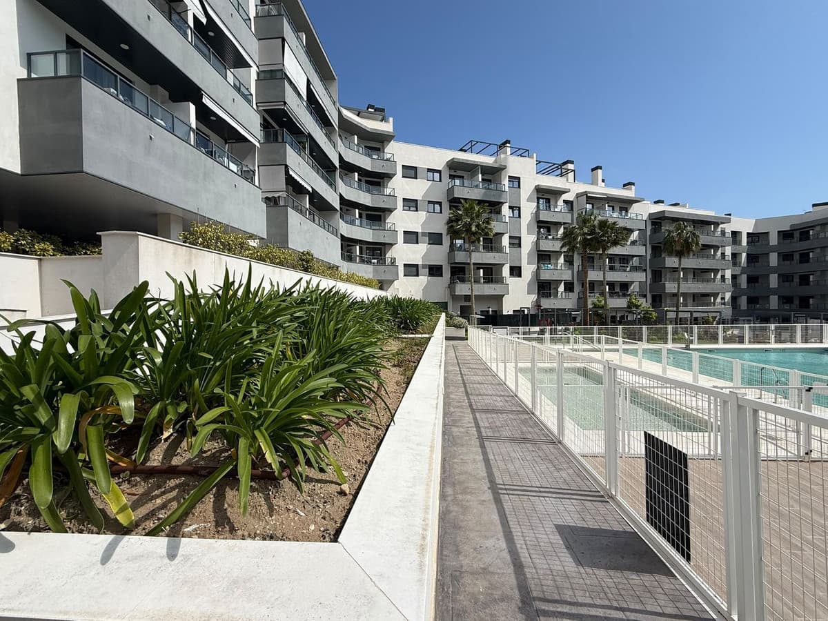 Middle Floor Apartment in Las Lagunas — photo 1 of 10