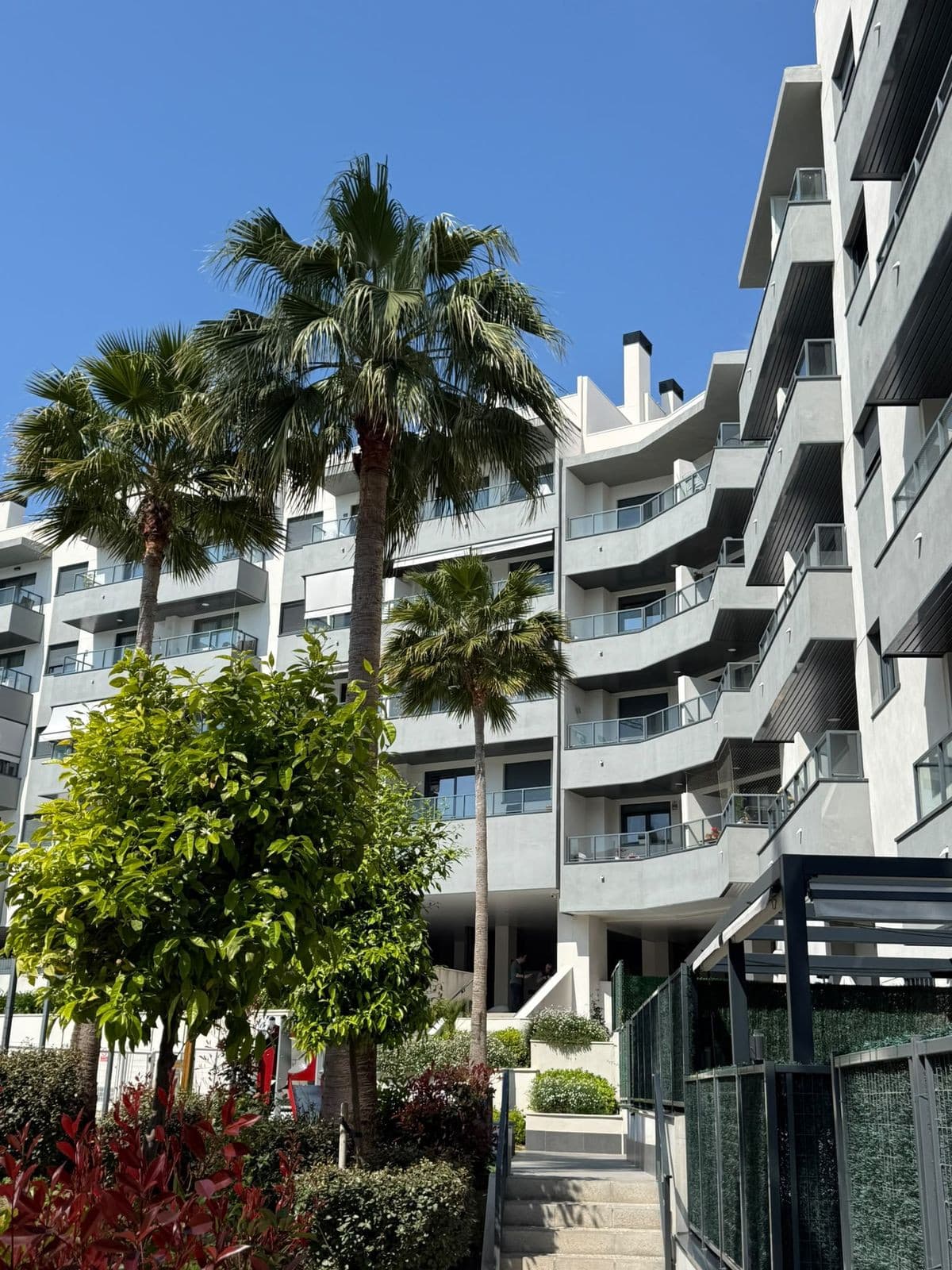 Middle Floor Apartment in Las Lagunas — photo 8 of 10