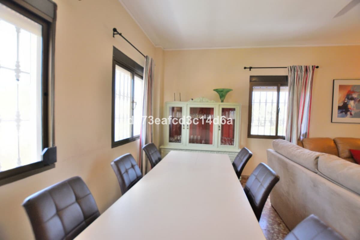 Detached Villa in Ronda — photo 9 of 10