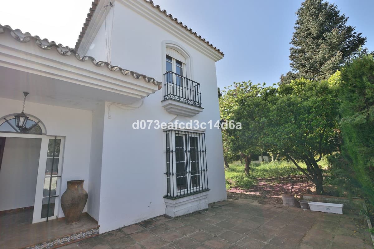 Detached Villa in Ronda — photo 2 of 10