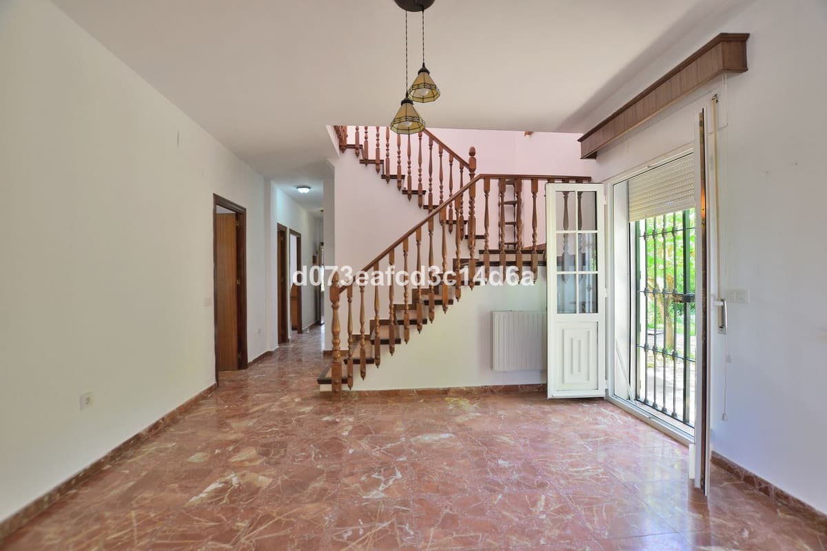 Detached Villa in Ronda — photo 9 of 10