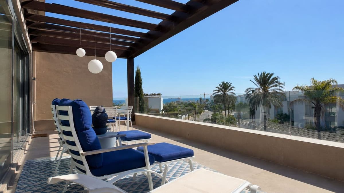 Top Floor Apartment in Cancelada — photo 1 of 10