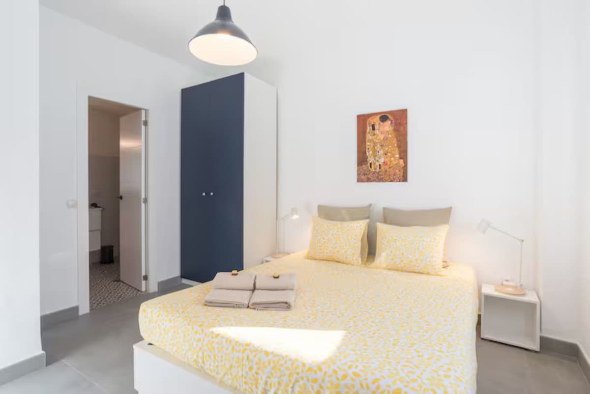 Middle Floor Apartment in Málaga Centro — photo 10 of 10