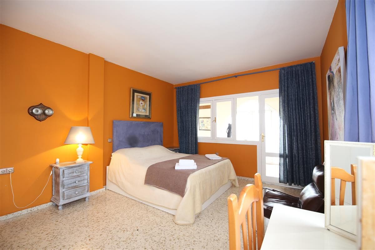 Detached Villa in Estepona — photo 6 of 10