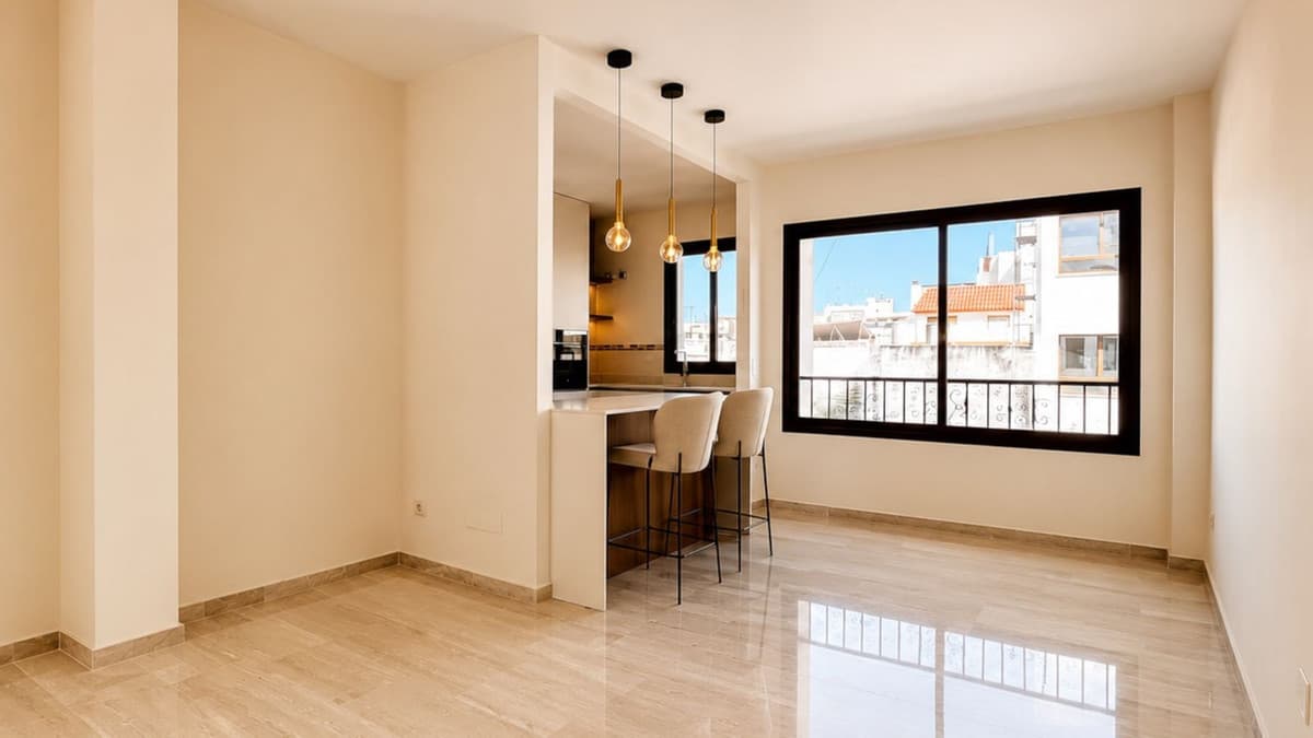 Middle Floor Apartment in Estepona — photo 1 of 10