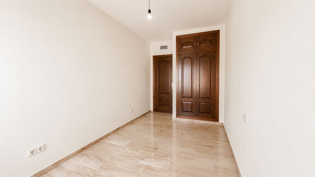 Middle Floor Apartment in Estepona — photo 10 of 10