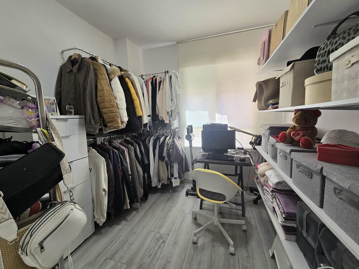 Middle Floor Apartment in Málaga — photo 10 of 10