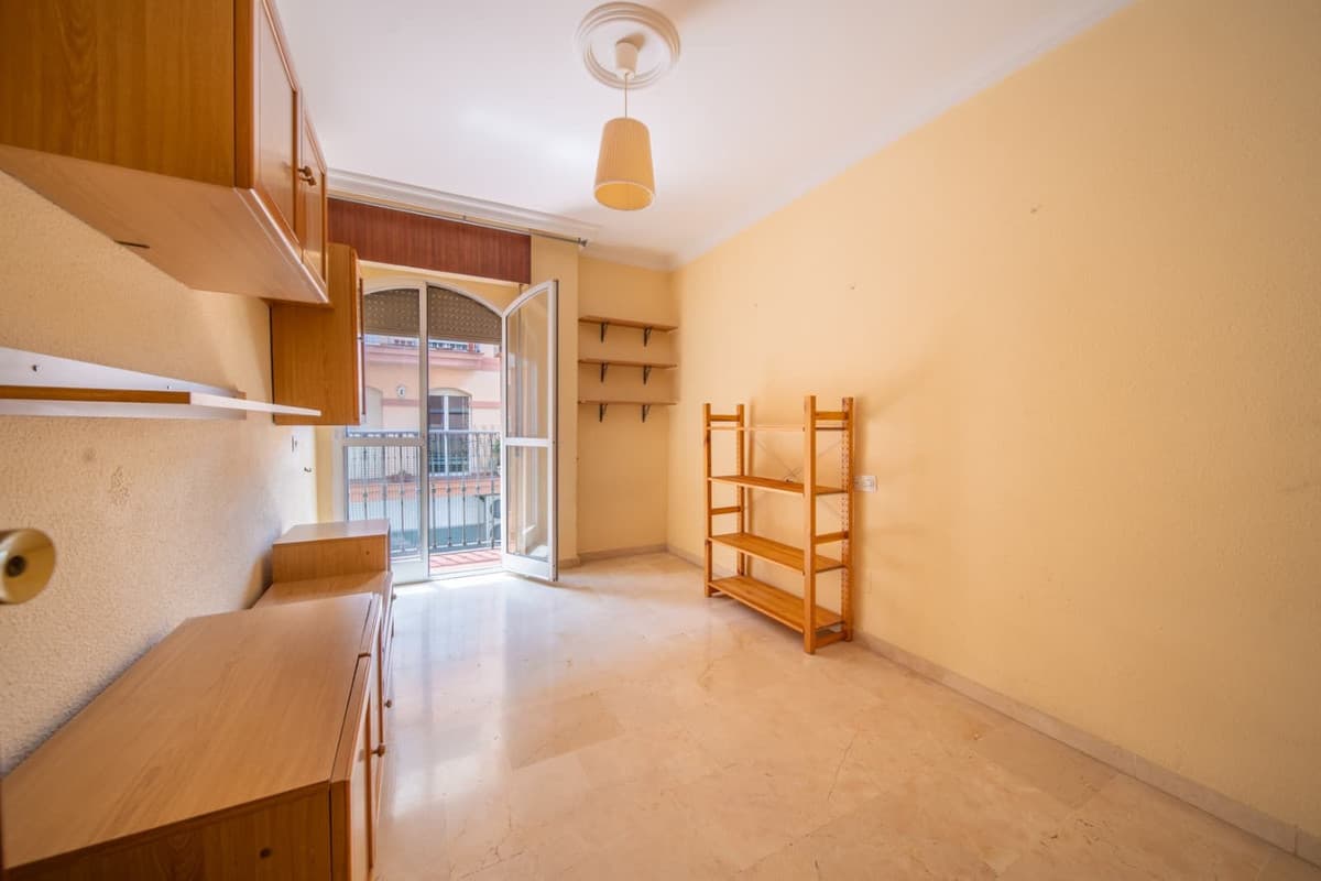 Middle Floor Apartment in Fuengirola — photo 4 of 10