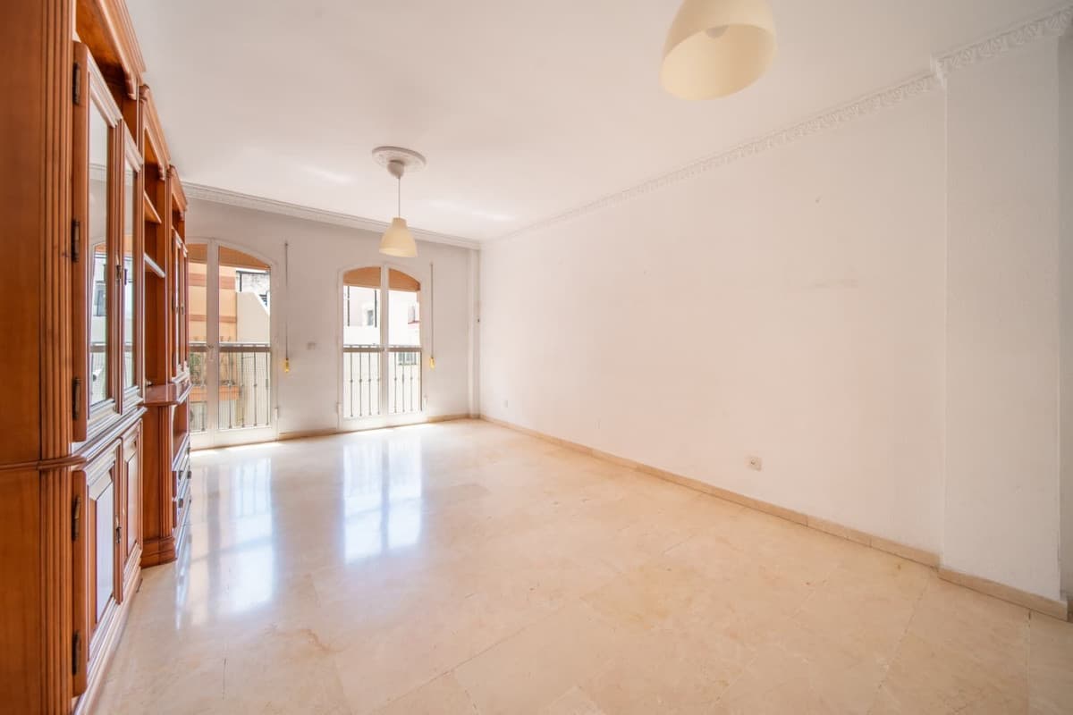 Middle Floor Apartment in Fuengirola — photo 5 of 10