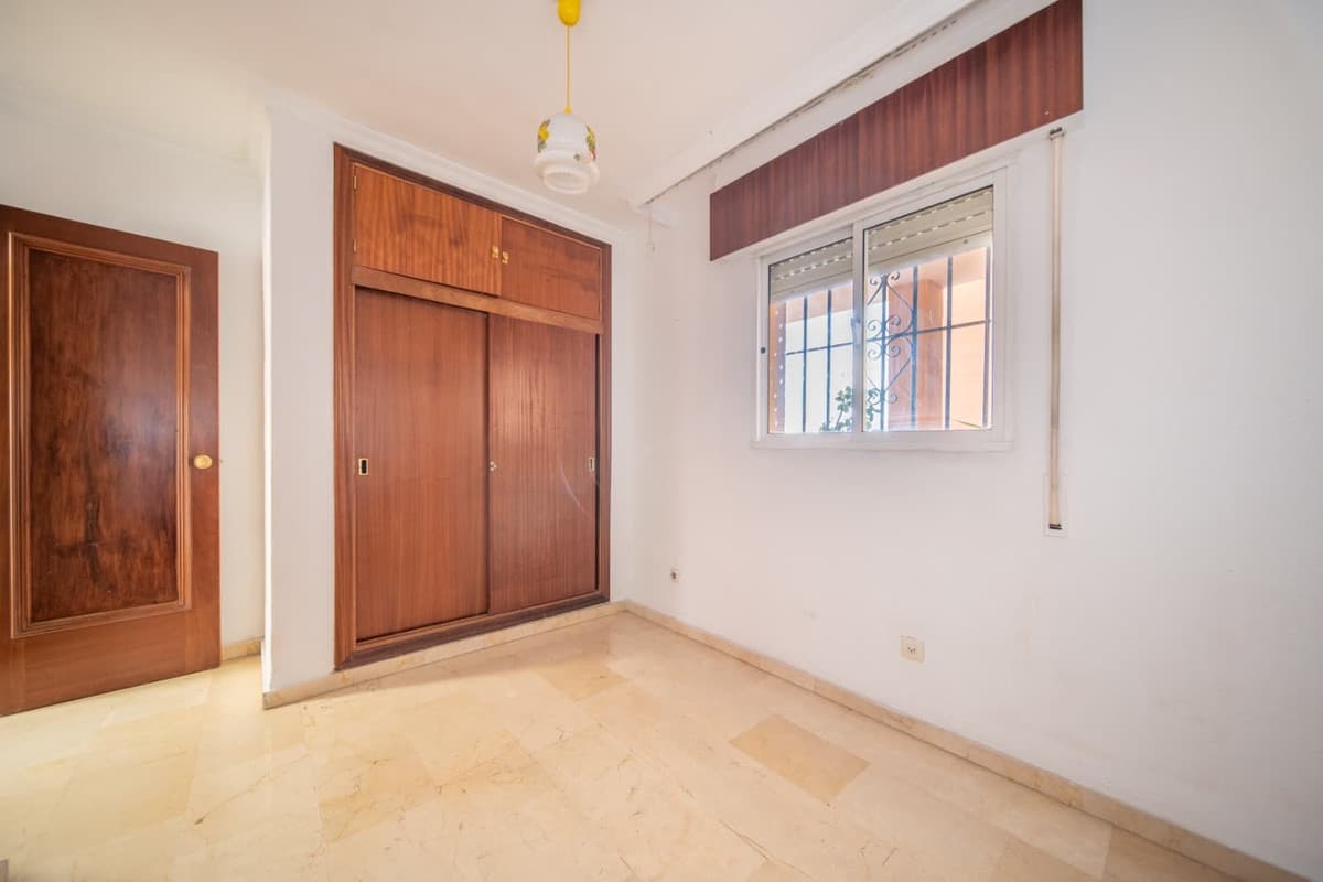 Middle Floor Apartment in Fuengirola — photo 8 of 10