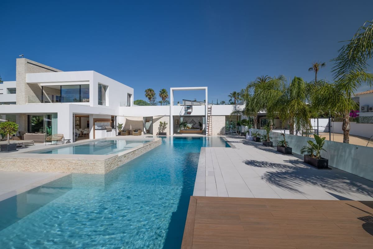 Detached Villa in El Paraiso — photo 4 of 10