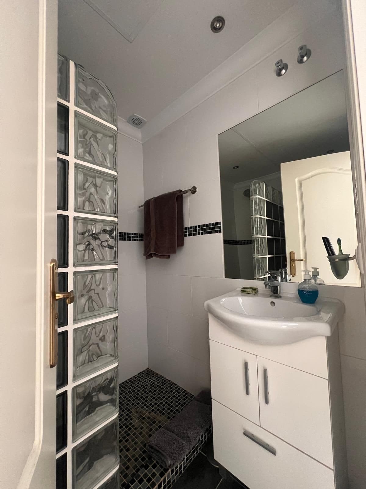 Middle Floor Apartment in Riviera del Sol — photo 10 of 10