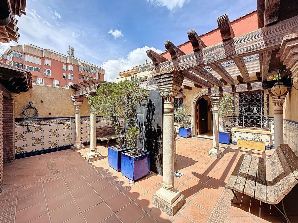 Townhouse in Málaga Este — photo 2 of 10