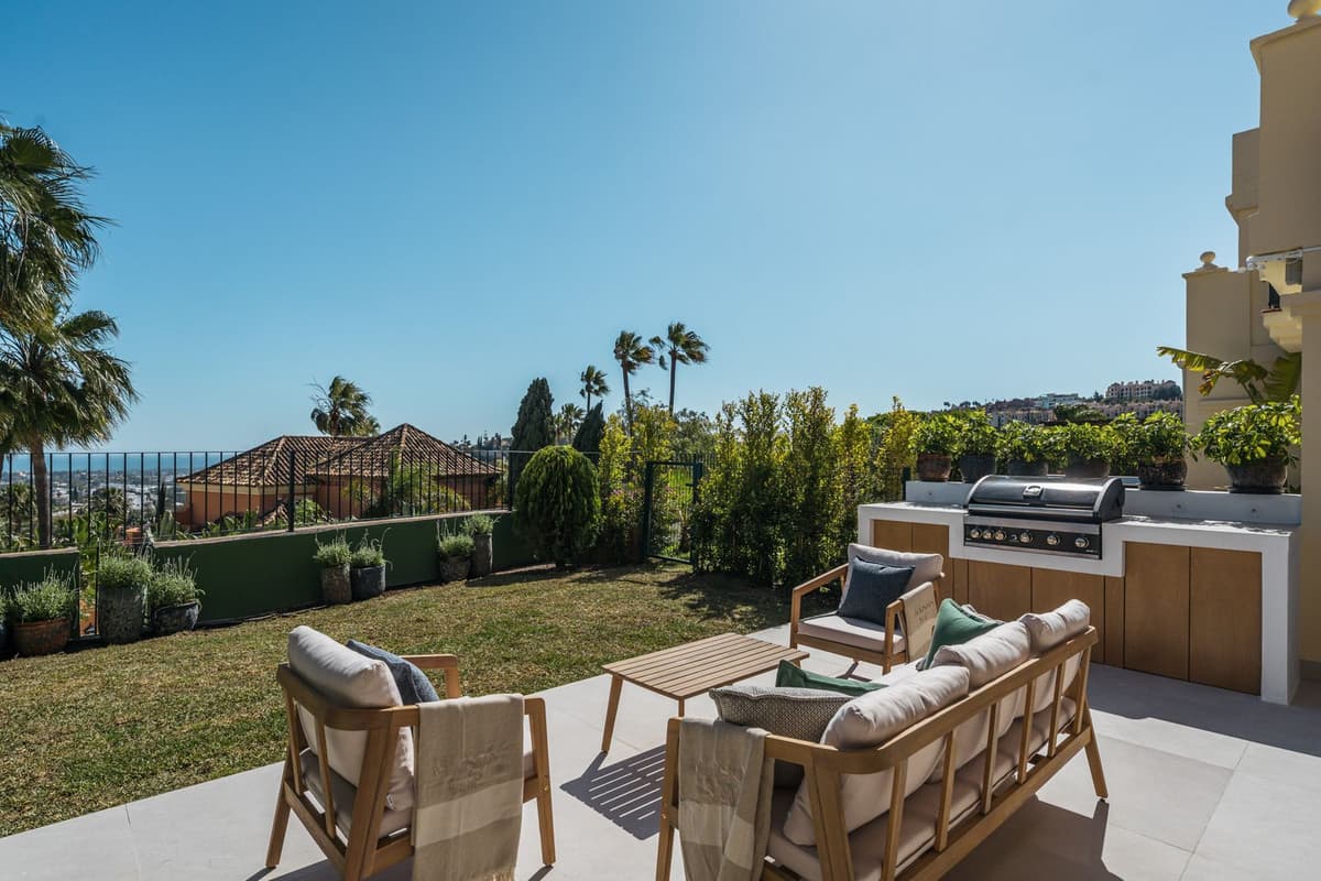 Townhouse in La Quinta — photo 4 of 10
