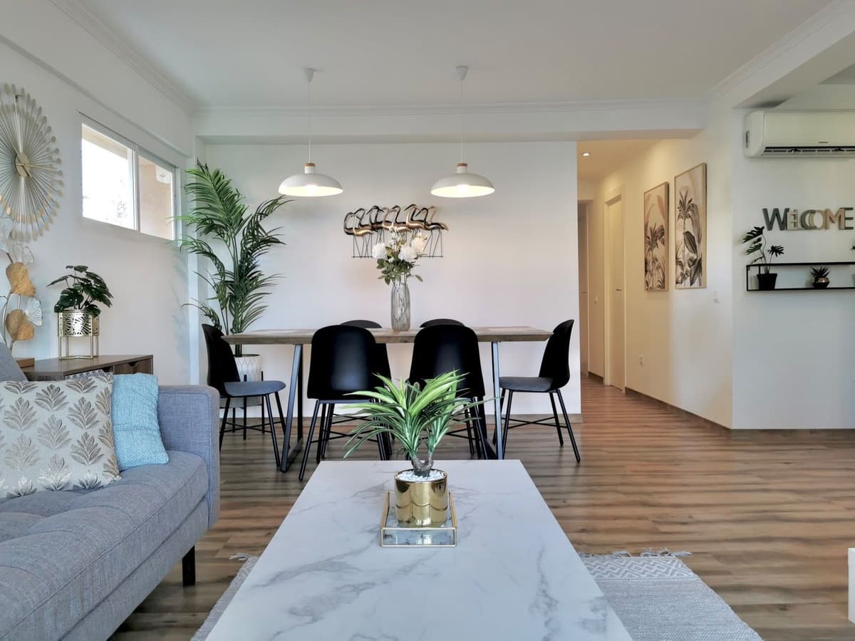 Middle Floor Apartment in Estepona — photo 3 of 10