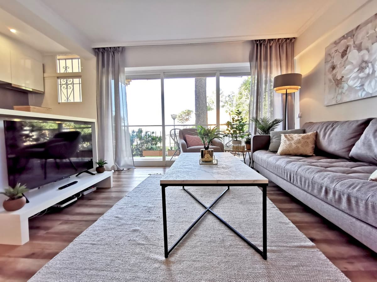 Middle Floor Apartment in Estepona — photo 5 of 10