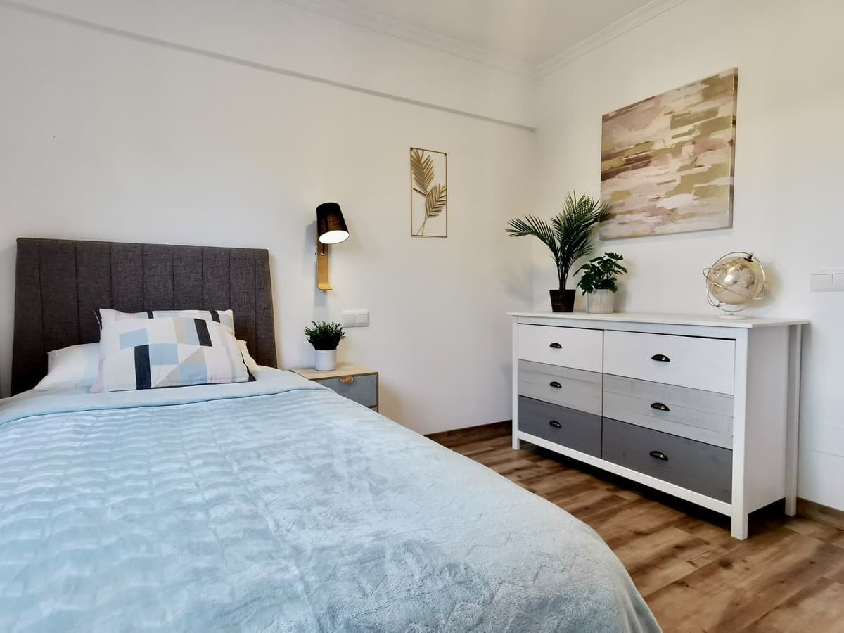 Middle Floor Apartment in Estepona — photo 7 of 10