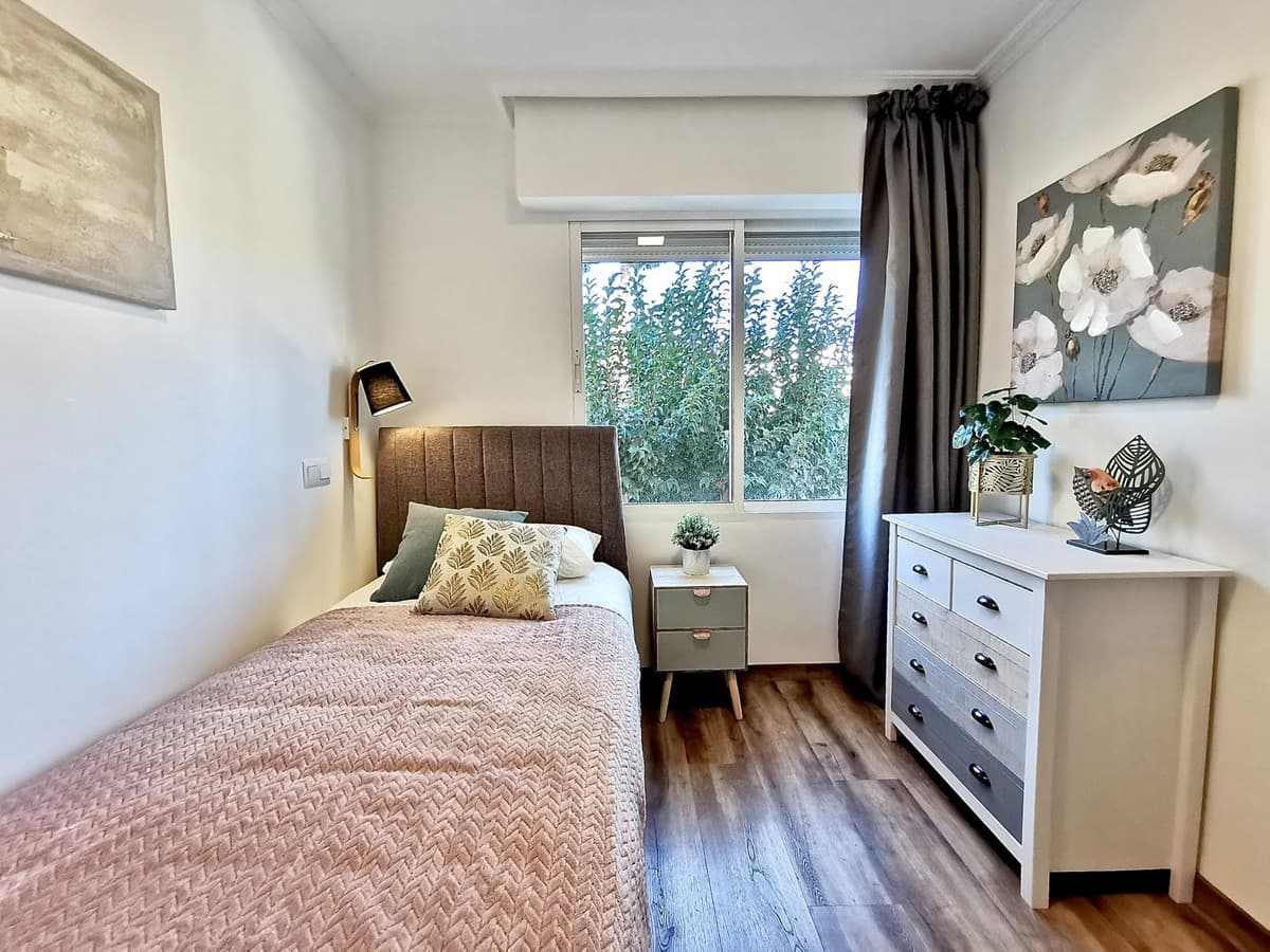 Middle Floor Apartment in Estepona — photo 8 of 10