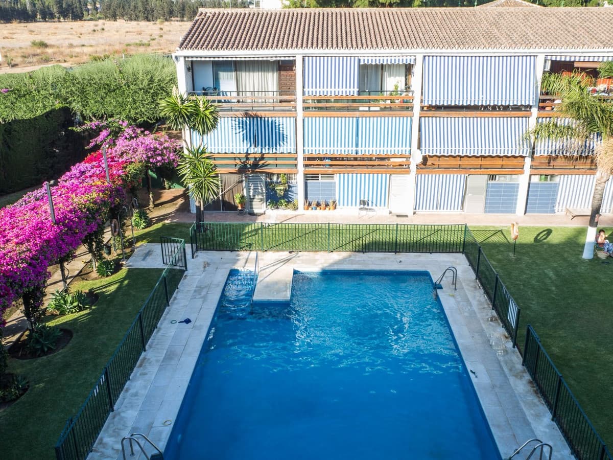 Middle Floor Apartment in San Pedro de Alcántara — photo 1 of 6