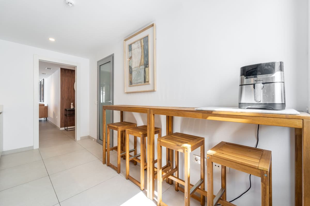 Middle Floor Apartment in Elviria — photo 8 of 10