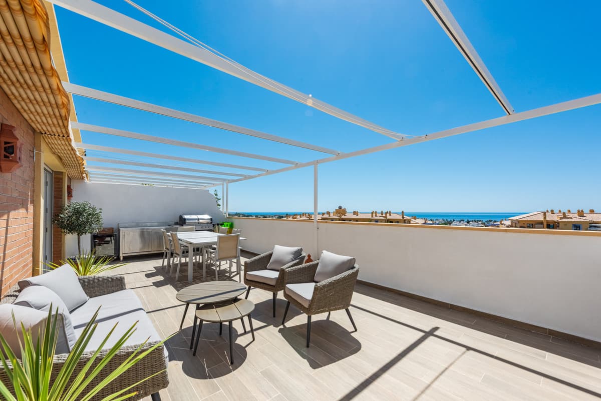 Penthouse in San Pedro de Alcántara — photo 1 of 10