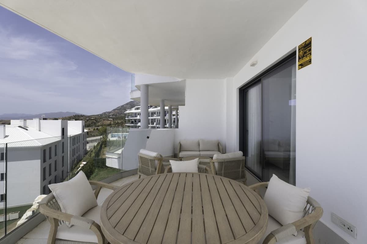 Middle Floor Apartment in El Higueral — photo 2 of 10