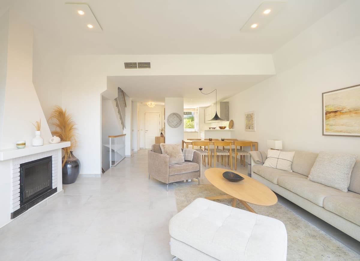 Semi-Detached House in Bahía de Marbella — photo 4 of 10