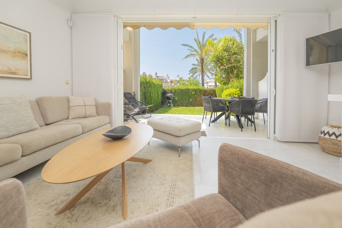 Semi-Detached House in Bahía de Marbella — photo 6 of 10