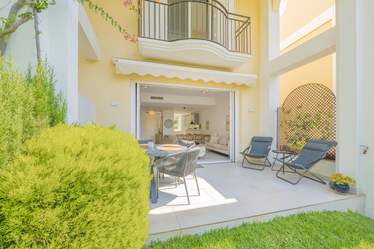 Semi-Detached House in Bahía de Marbella — photo 7 of 10