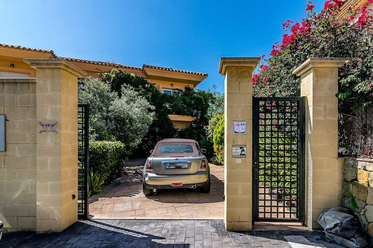Semi-Detached House in Riviera del Sol — photo 5 of 10