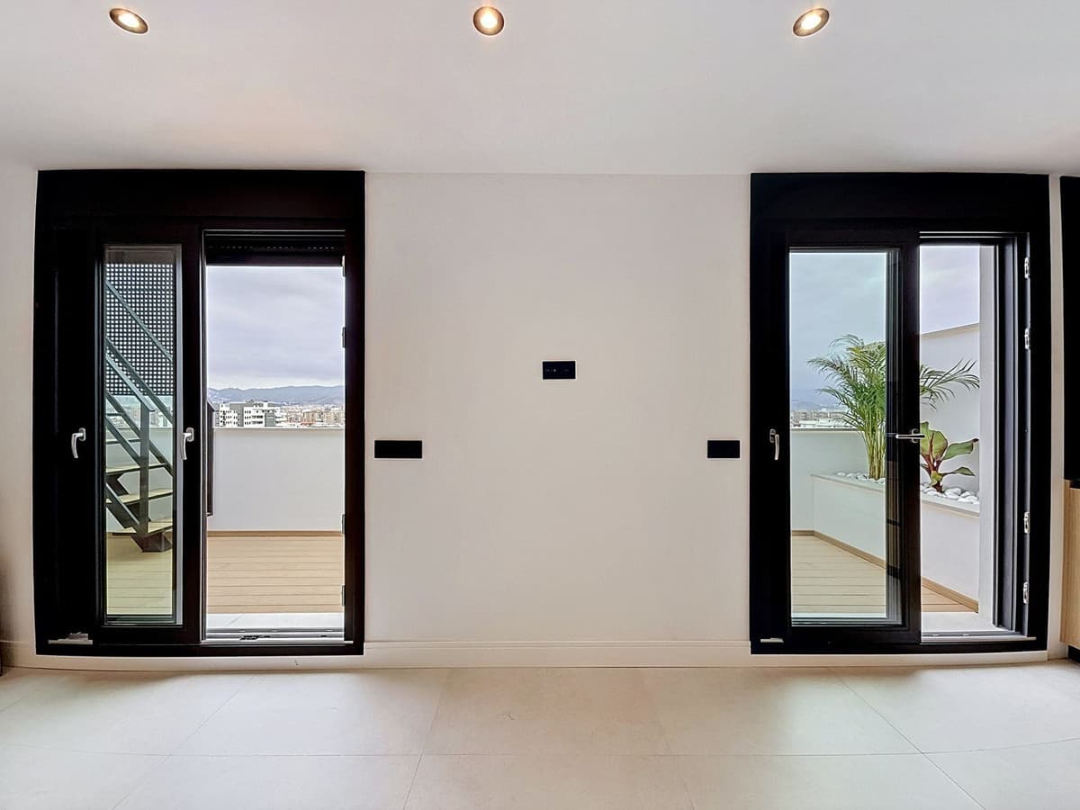 Penthouse Duplex in Málaga Centro — photo 4 of 10