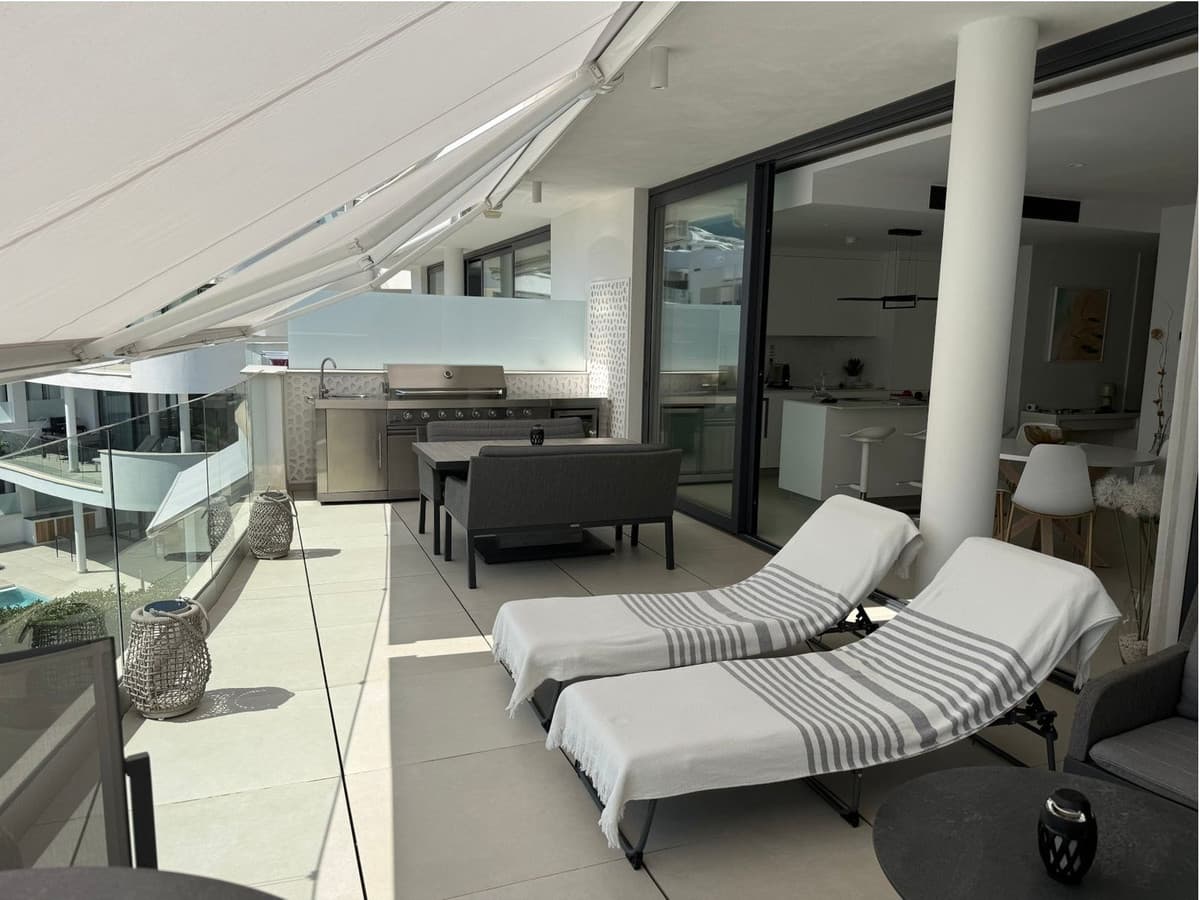 Middle Floor Apartment in Fuengirola — photo 2 of 10