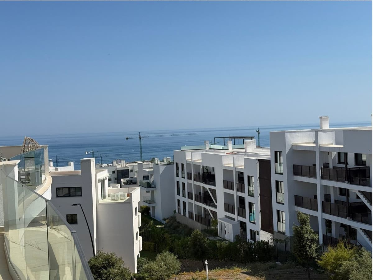 Middle Floor Apartment in Fuengirola — photo 4 of 10