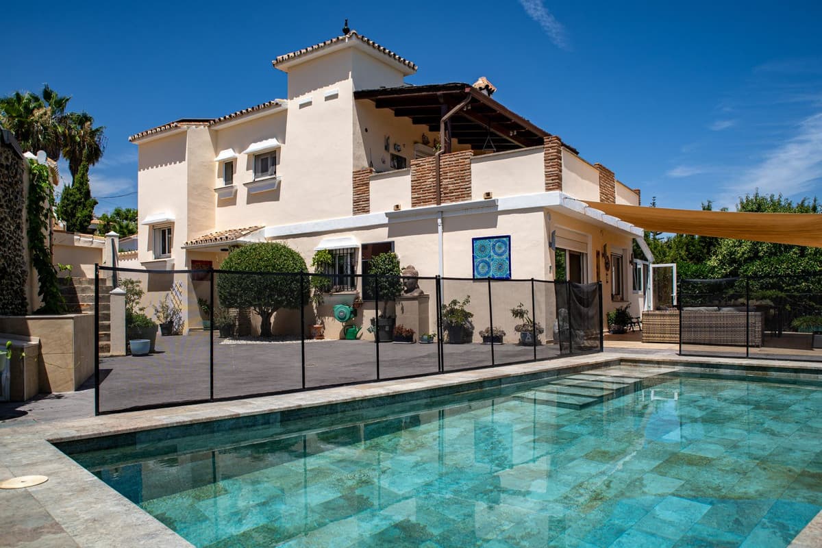 Detached Villa in El Padron — photo 10 of 10