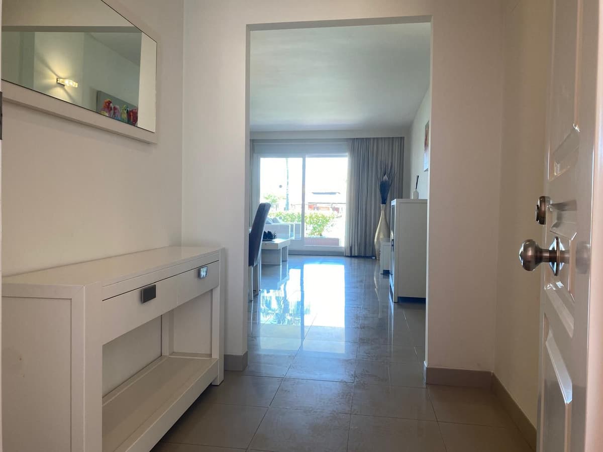 Ground Floor Apartment in Estepona — photo 2 of 10