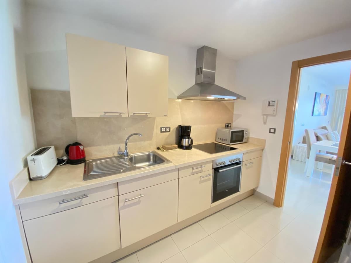 Ground Floor Apartment in Estepona — photo 4 of 10