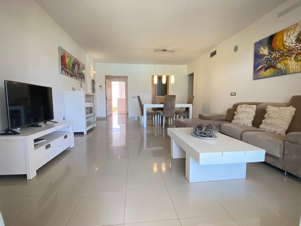 Ground Floor Apartment in Estepona — photo 8 of 10