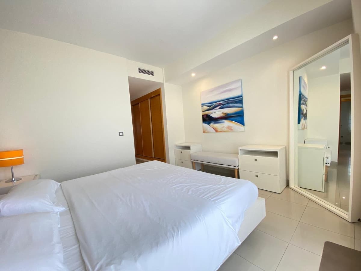 Middle Floor Apartment in Estepona — photo 10 of 10