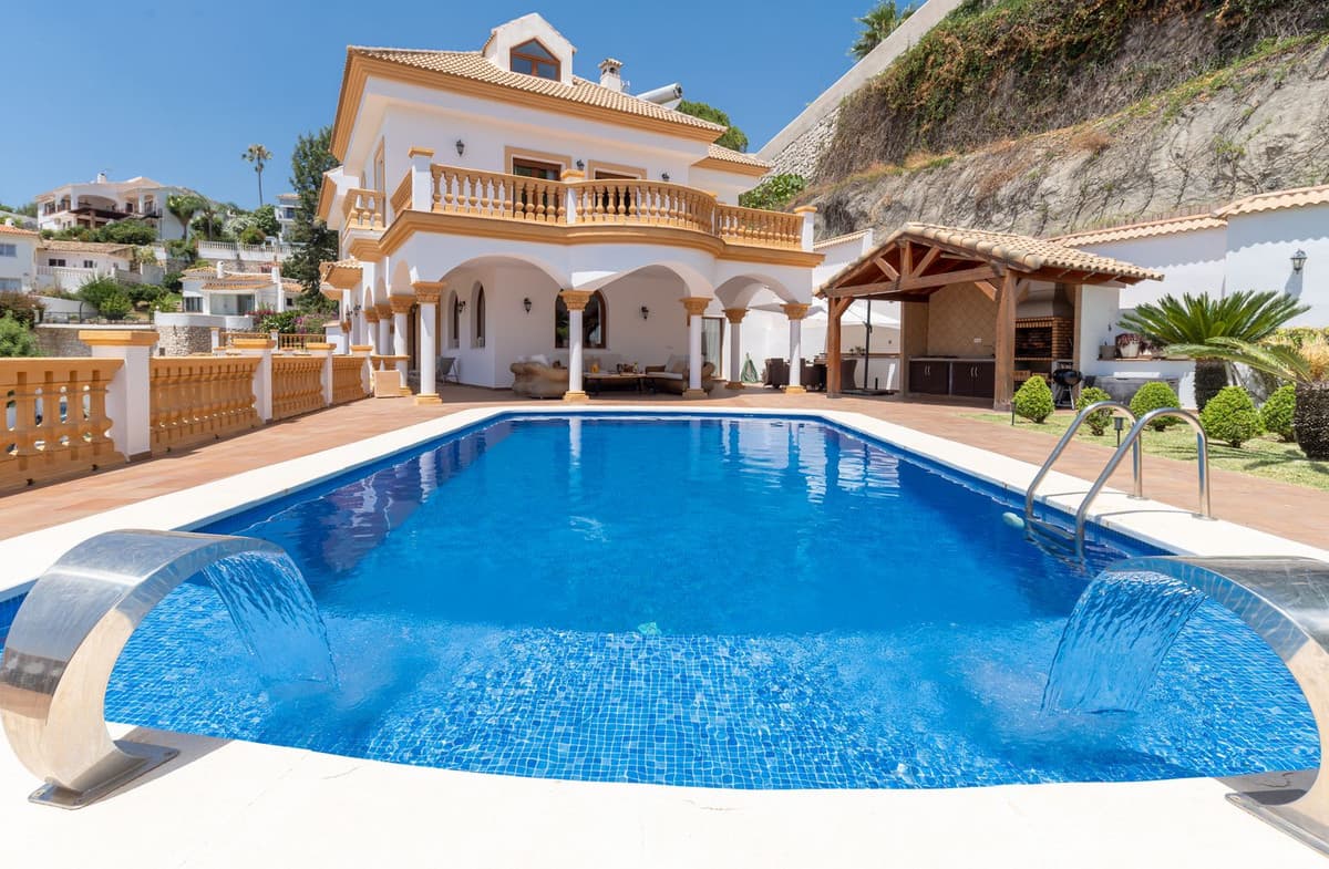 Detached Villa in Benalmadena Costa — photo 2 of 10