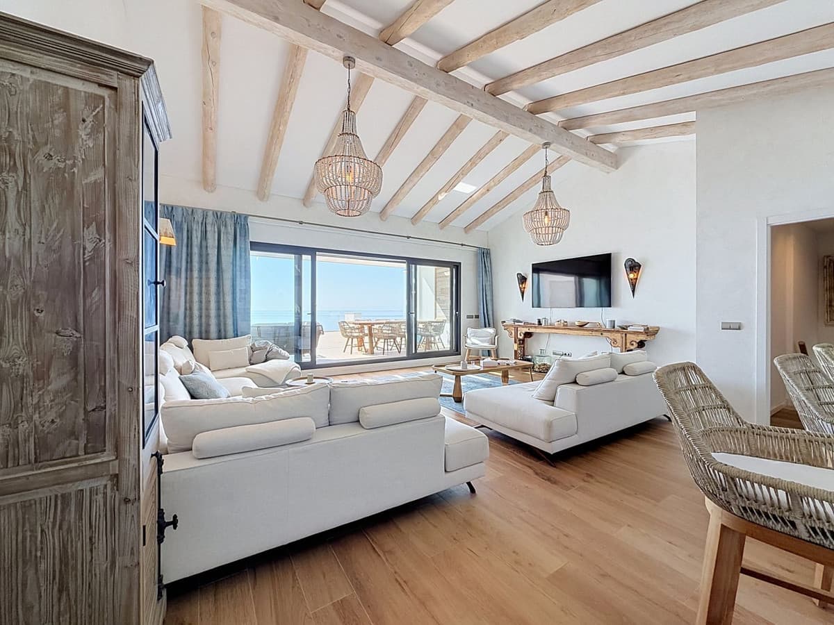 Penthouse Duplex in La Alcaidesa — photo 7 of 10