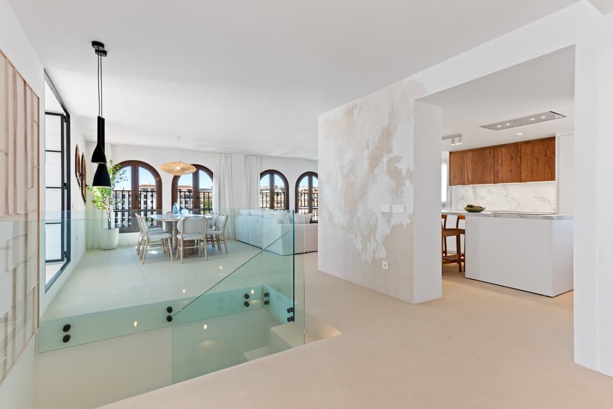 Penthouse Duplex in La Duquesa — photo 2 of 10