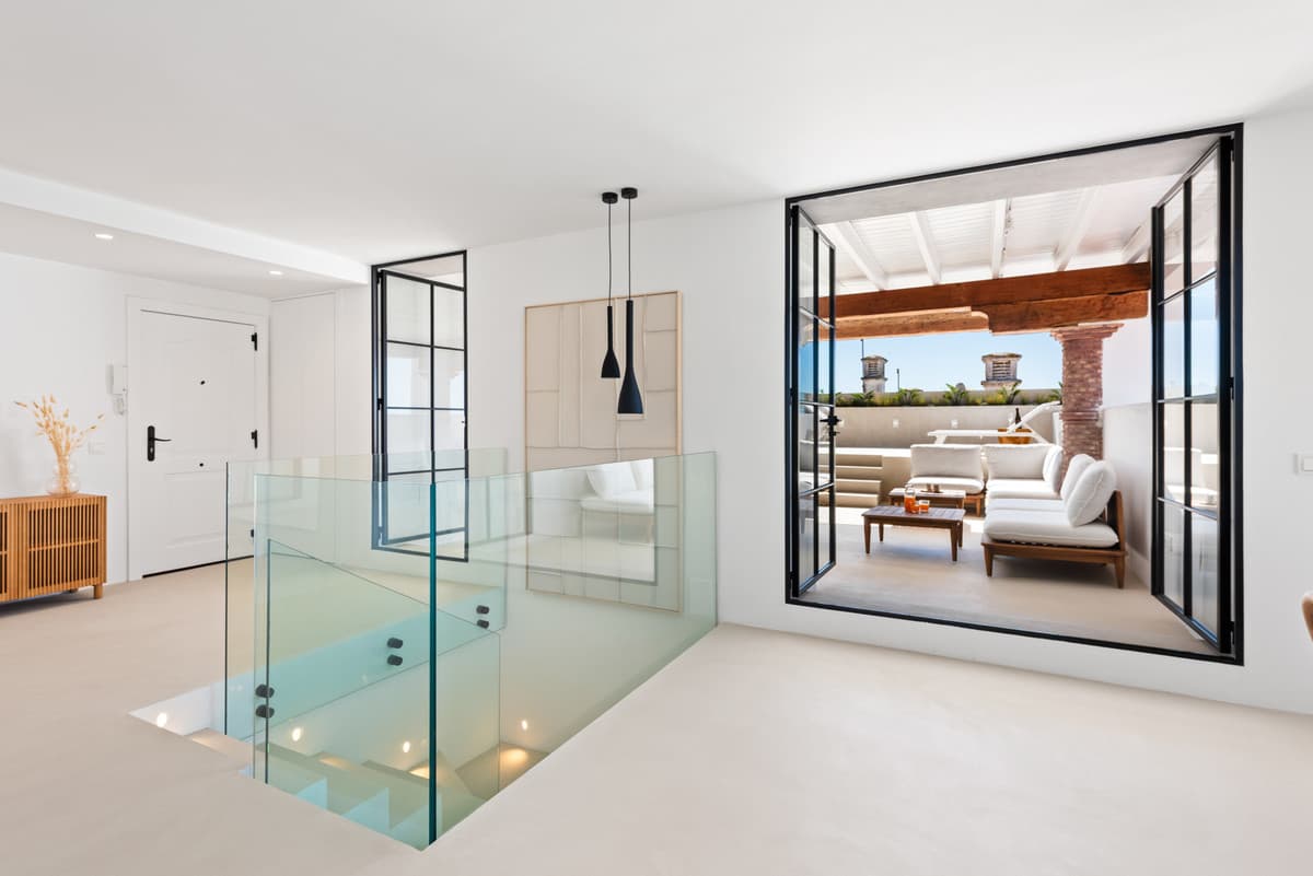 Penthouse Duplex in La Duquesa — photo 3 of 10