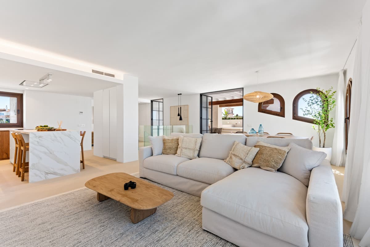 Penthouse Duplex in La Duquesa — photo 5 of 10