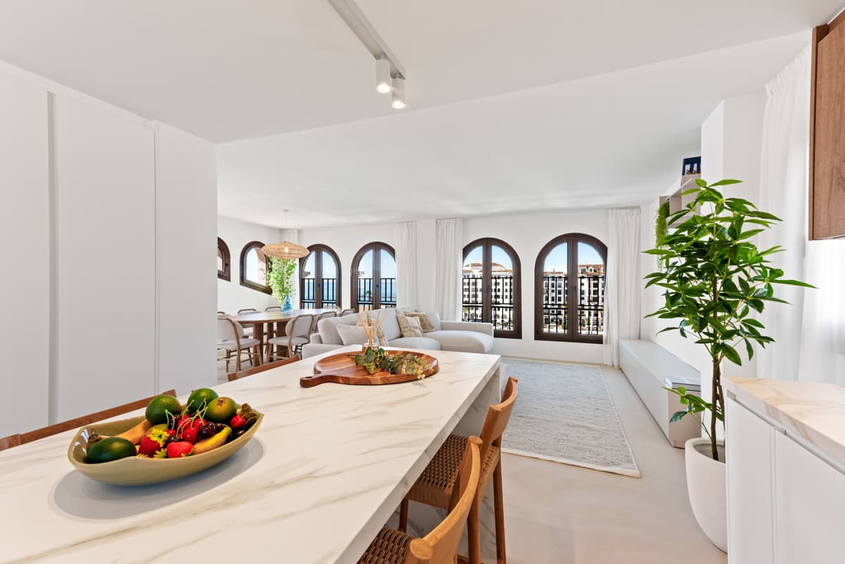 Penthouse Duplex in La Duquesa — photo 7 of 10