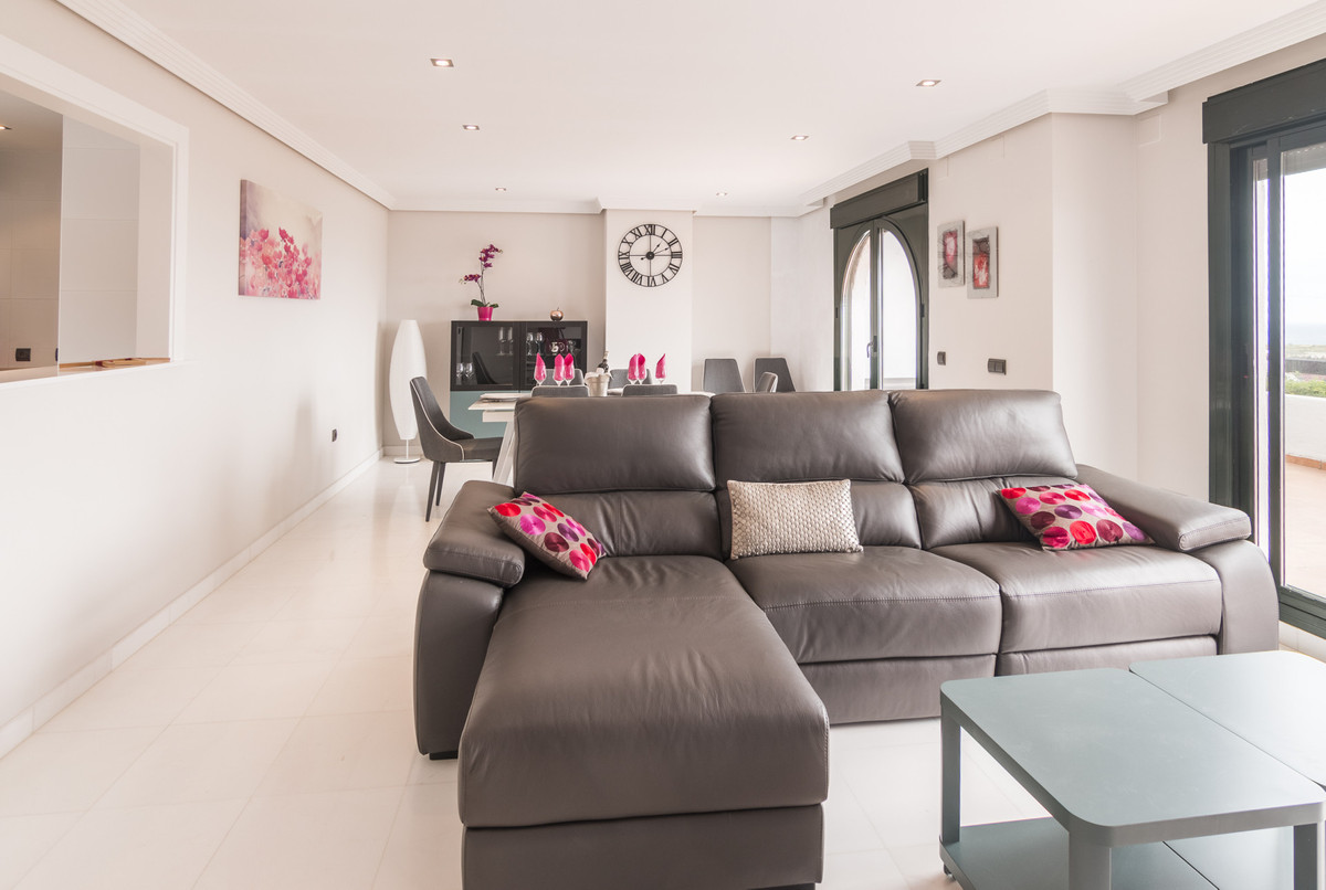 Penthouse in Doña Julia — photo 9 of 10
