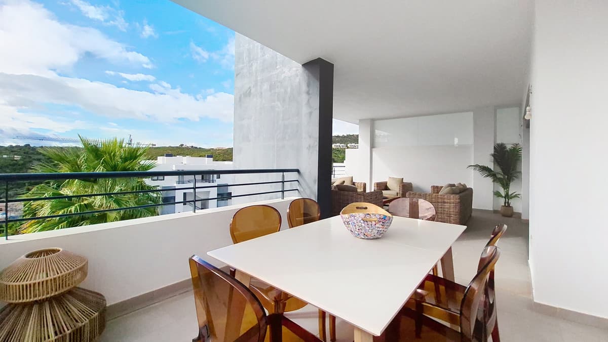 Middle Floor Apartment in Casares — photo 1 of 10