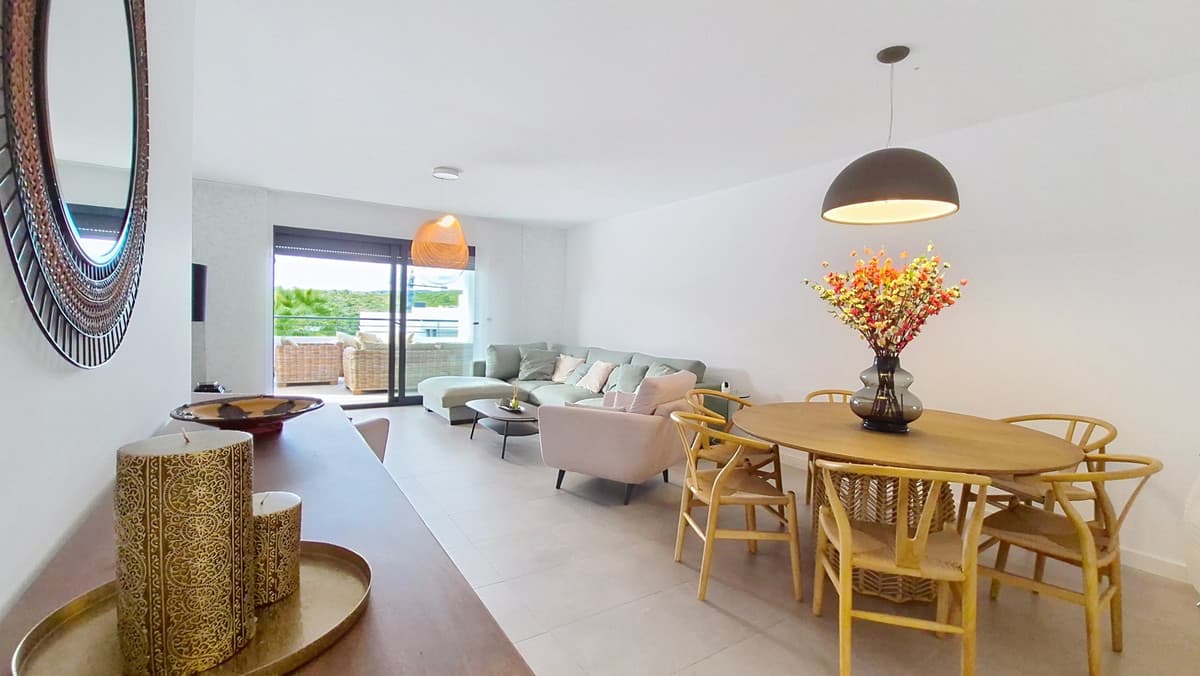 Middle Floor Apartment in Casares — photo 5 of 10