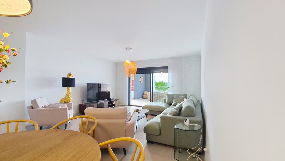 Middle Floor Apartment in Casares — photo 8 of 10