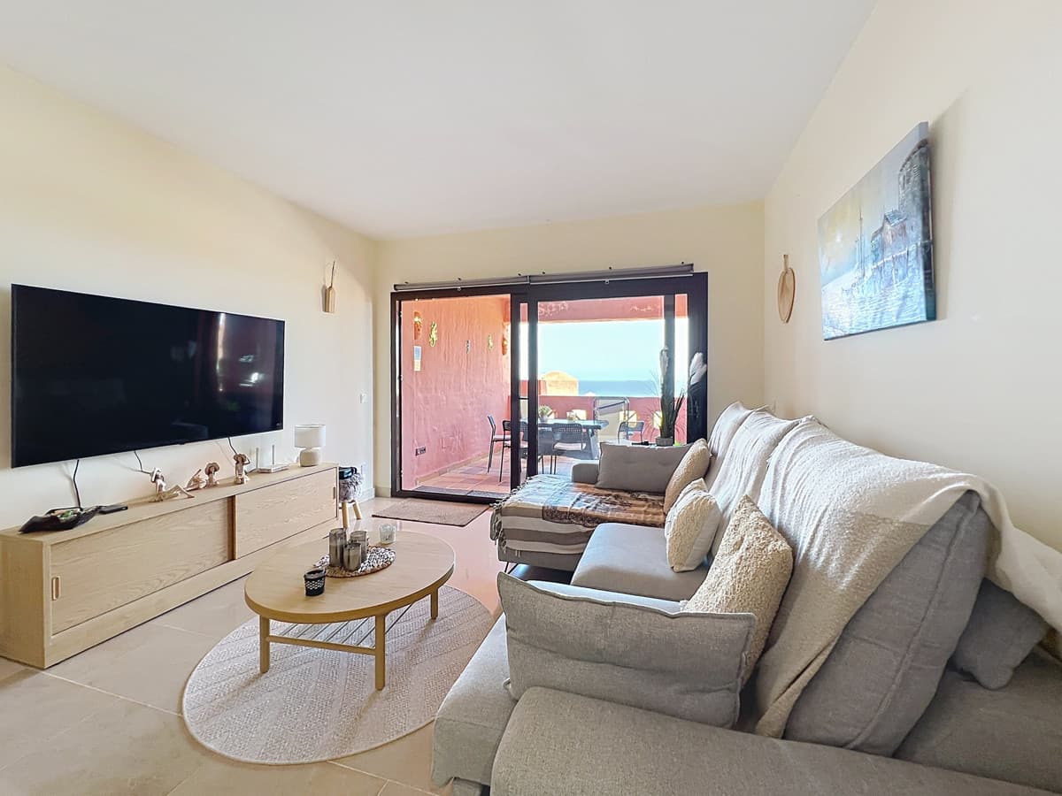 Middle Floor Apartment in Manilva — photo 7 of 10